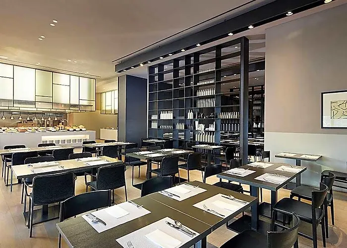 Shilla Gwanghwamun Myeongdong 4*
