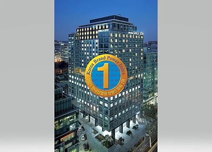 酒店 Shilla Gwanghwamun Myeongdong 4*