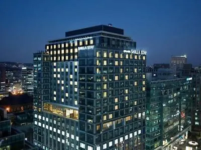 酒店 Shilla Gwanghwamun Myeongdong 4*