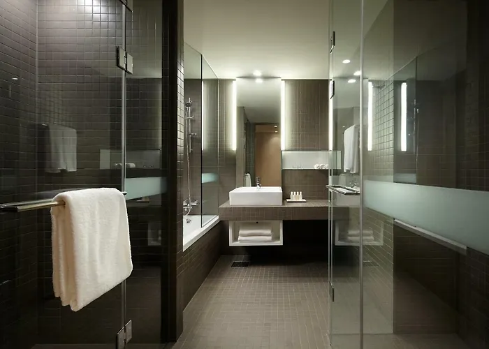 Shilla Gwanghwamun Myeongdong 4*