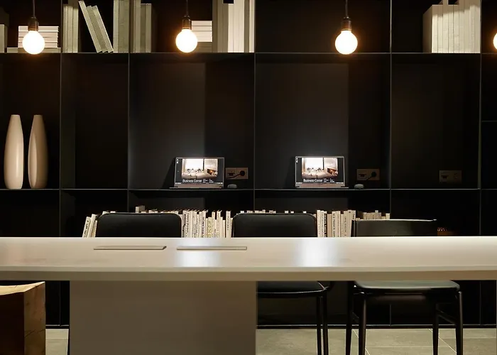 Shilla Gwanghwamun Myeongdong Hotel
